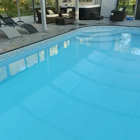 Bed & Breakfast Domaine De 3*