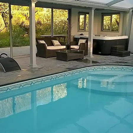 Domaine De 3*
