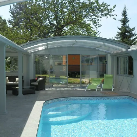 Domaine De Nocleg ze śniadaniem 3*